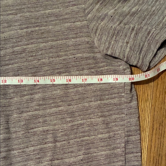Men's Casual Gray Striped Tee - Picture 5 of 11